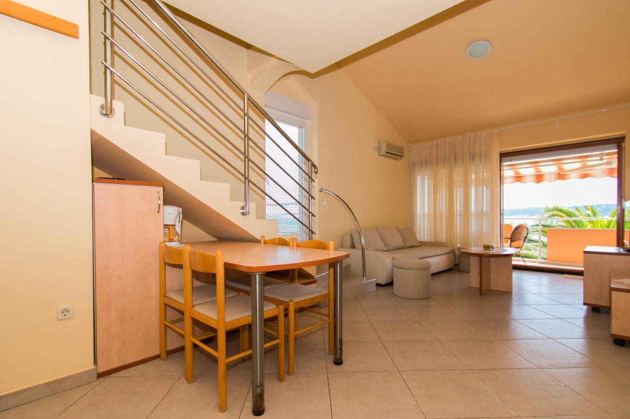 Apartments Matas Sukošan Екстериор снимка