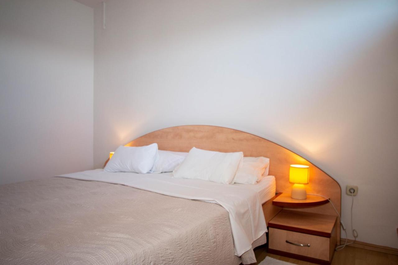 Apartments Matas Sukošan Екстериор снимка