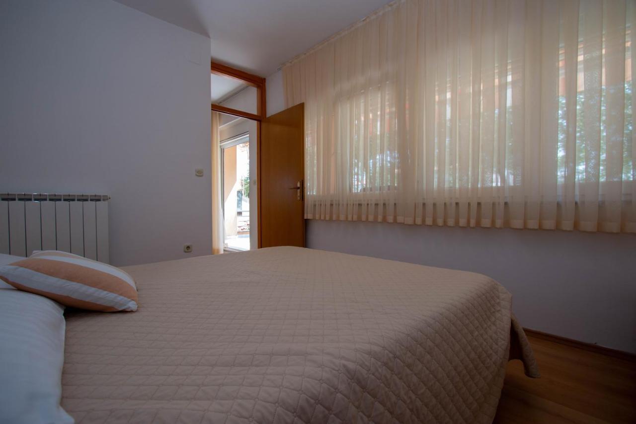 Apartments Matas Sukošan Екстериор снимка