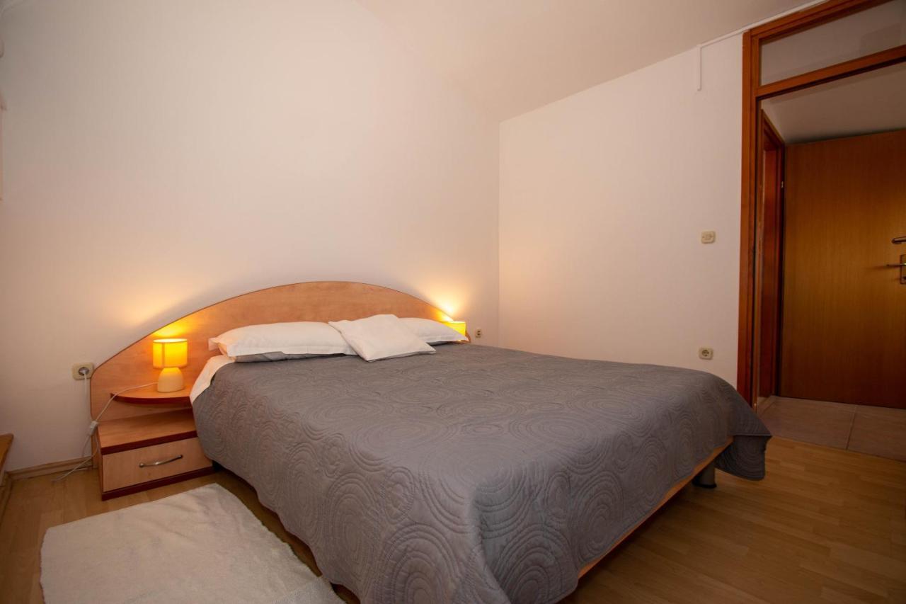Apartments Matas Sukošan Екстериор снимка